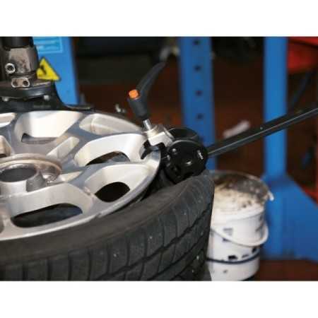 Attrezzo per smontaggio/montaggio pneumatici Beta 962M