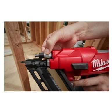 Chiodatrice 21° M18 Fuel M18 FFN-502C