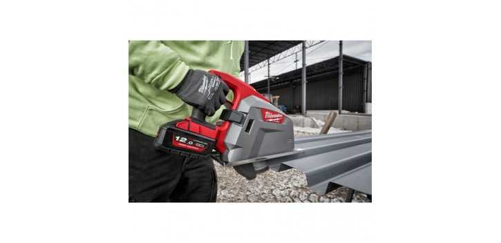 Sega circolare per metalli Milwaukee M18FMCS66-121C 66 completa in valiga