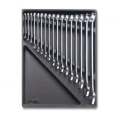 TERMOFORMATO CON 17 UTENSILI ART. T01