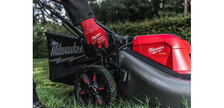 Tosaerba Milwaukee Semovente 3 IN 1 M18 F2LM53-122