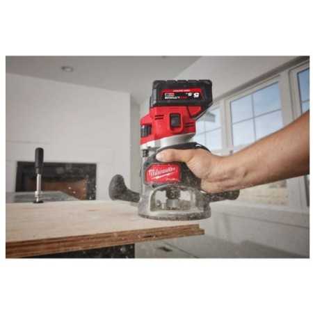 FRESATRICE M18 FUEL™ CON PINZA 12 MM M18 FR12KIT-0P