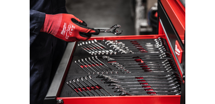 Carrello portautensili Milwaukee SRC30 a 7 cassetti con 179 utensili per l'industria