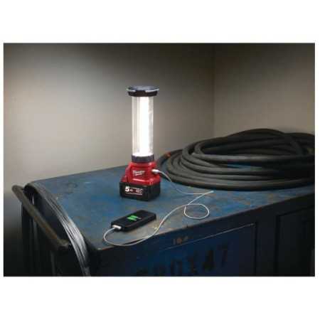 Lanterna M18 LL-0 18V con presa USB per ricarica 700 lumen