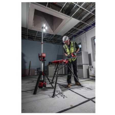 Torre faro led multidirezionale con treppiede M18™ 6.000 Lumen e caricabatterie batteria/corrente M18