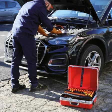 Valigia con assortimento di 43 utensili per veicoli ibridi ed elettrici 2029EM Beta