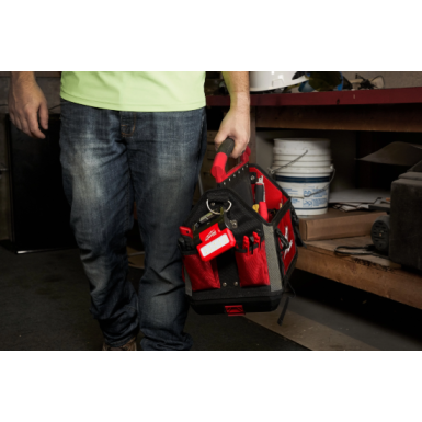 Torcia tascabile a faro 550L ricaricabile con USB L4 FFL-301