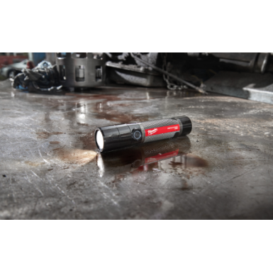 Torcia compatta 800L ricaricabile con USB L4 FMLED-301