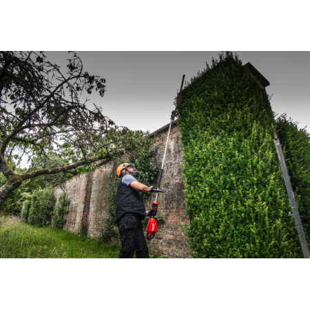 Tagliasiepi ad asta 267 cm M18 FUEL™ M18 FHETE27-802