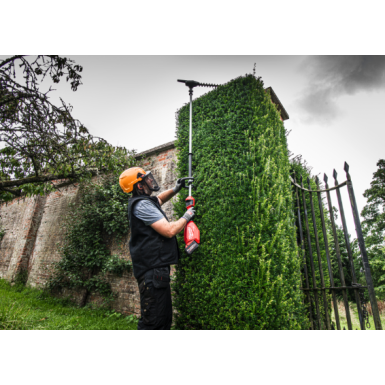 Tagliasiepi ad asta 267 cm M18 FUEL™ M18 FHETE27-802