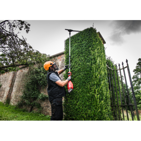 Tagliasiepi ad asta 267 cm M18 FUEL™ M18 FHETE27-802