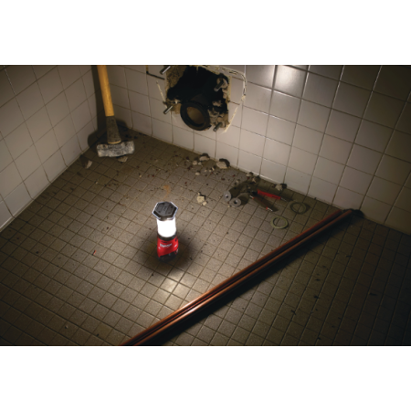 Lanterna M12 LL-0 12V con presa USB per ricarica 400 lumen