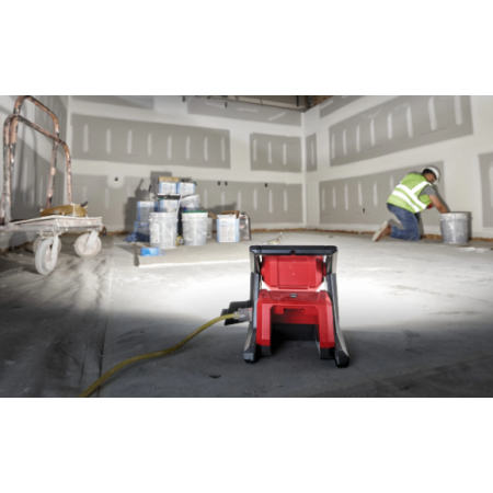 Faro Led ad elevate prestazioni M18 4000 lumen