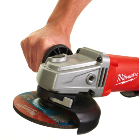 SMERIGLIATRICE MILWAUKEE AG 13-125 XSPD