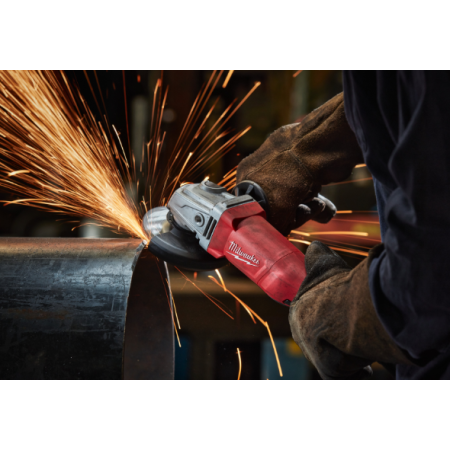 SMERIGLIATRICE MILWAUKEE AG 13-125 XSPD