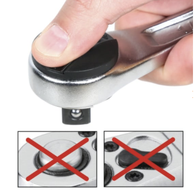 Cricchetto reversibile con attacco quadro maschio 1/4 3/8 1/2