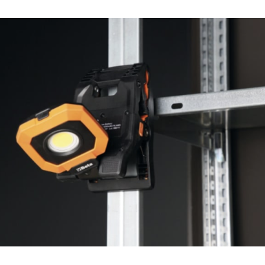 Faretto a pinza ricaricabile, 4 intensità luminose, orientabile, ricarica USB. 1838CLAMP