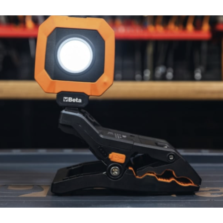Faretto a pinza ricaricabile, 4 intensità luminose, orientabile, ricarica USB. 1838CLAMP