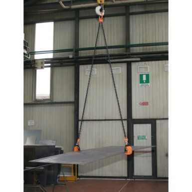 Pendente di catena a 2 bracci con pinze per il sollevamento orizzontale di lamiere 8135HS
