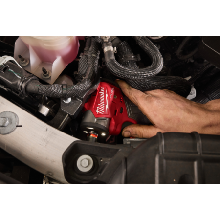 Avvitatore ad impulsi super compatto con attacco quadro 3/8˝ M12 FUEL™ con anello di frizione M12 FSCIWF38-252X