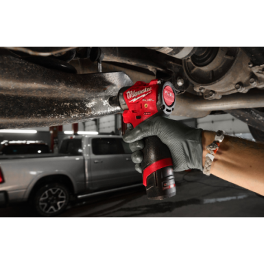 Avvitatore ad impulsi super compatto con attacco quadro 3/8˝ M12 FUEL™ con anello di frizione M12 FSCIWF38-252X