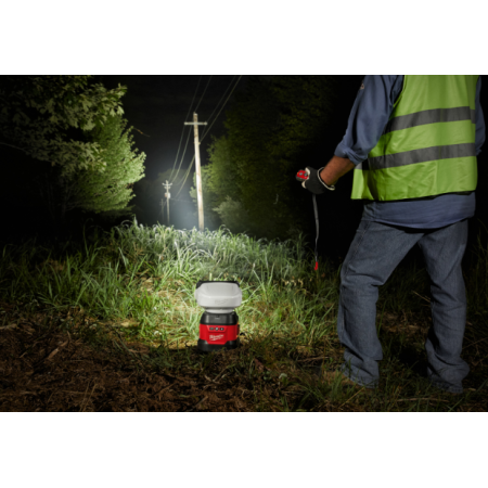 Faro LED M18™ a lunga distanza direzionabile da remoto M18 URSL-0