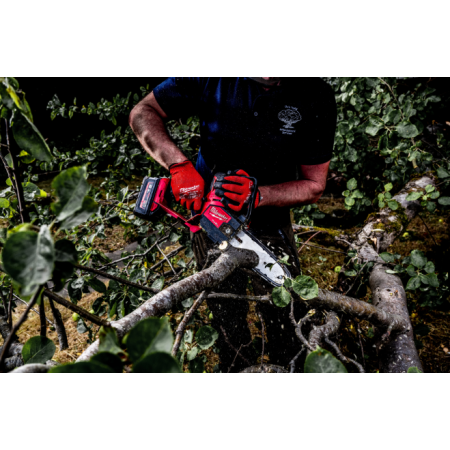 Elettrosega da potatura M18 FUEL™ da 20 cm M18 FHS20-552