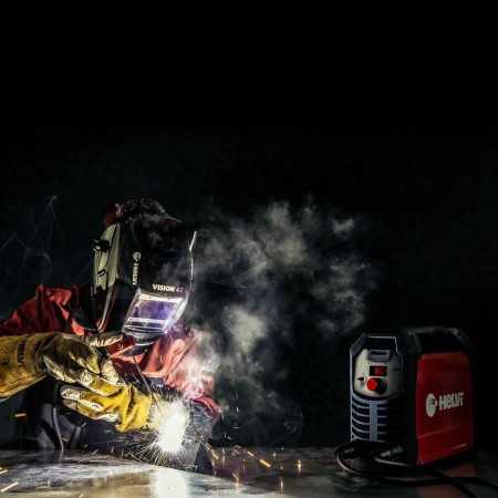 Saldatrice inverter a elettrodo MMA e TIG con accessori e valigetta Helvi