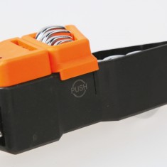Serie di 8 chiavi combinate a cricchetto snodate con supporto compatto Beta 142SN/SC8 2