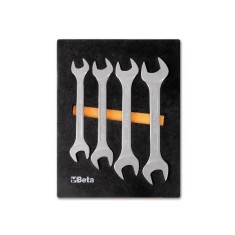 TERMOFORMATO MORBIDO CON 4 UTENSILI ART. M38