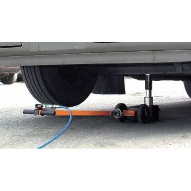 SOLLEVATORE OLEOPNEUMATICO DA 13 A 70T 3067/70-13T